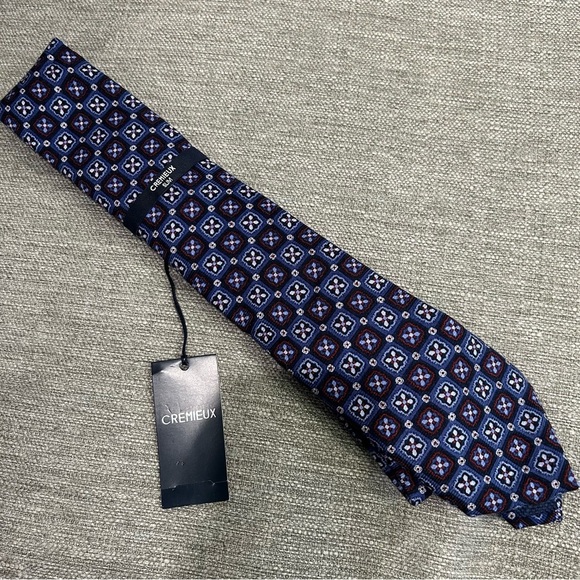 Cremieux Slim Tie - Picture 7 of 9